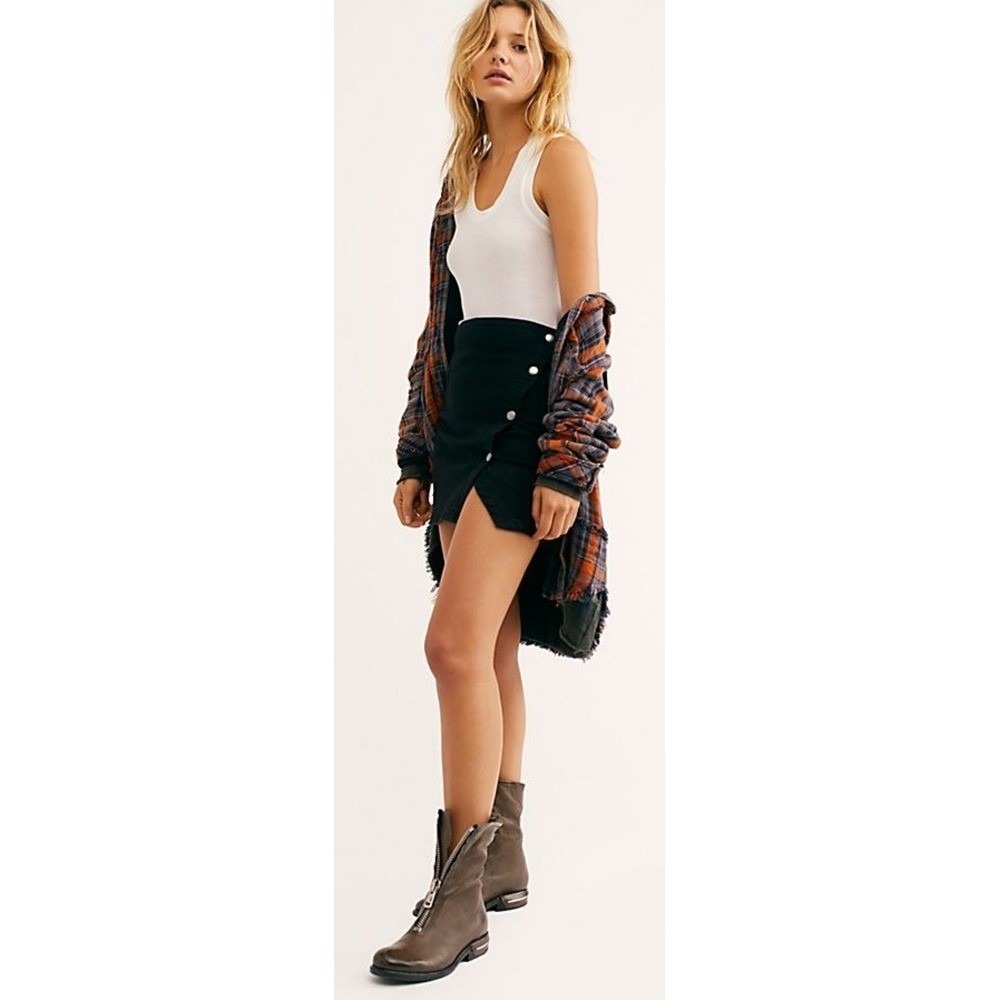 We the Free People Notched‎ Black Denim Mini Skirt 12 Y2K Snap Wrap Grunge Edgy